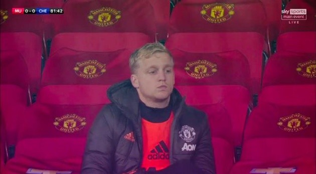 ‘I don’t understand it’: Jamie Carragher baffled by Manchester United’s decision to sign Donny van de Beek - Bóng Đá