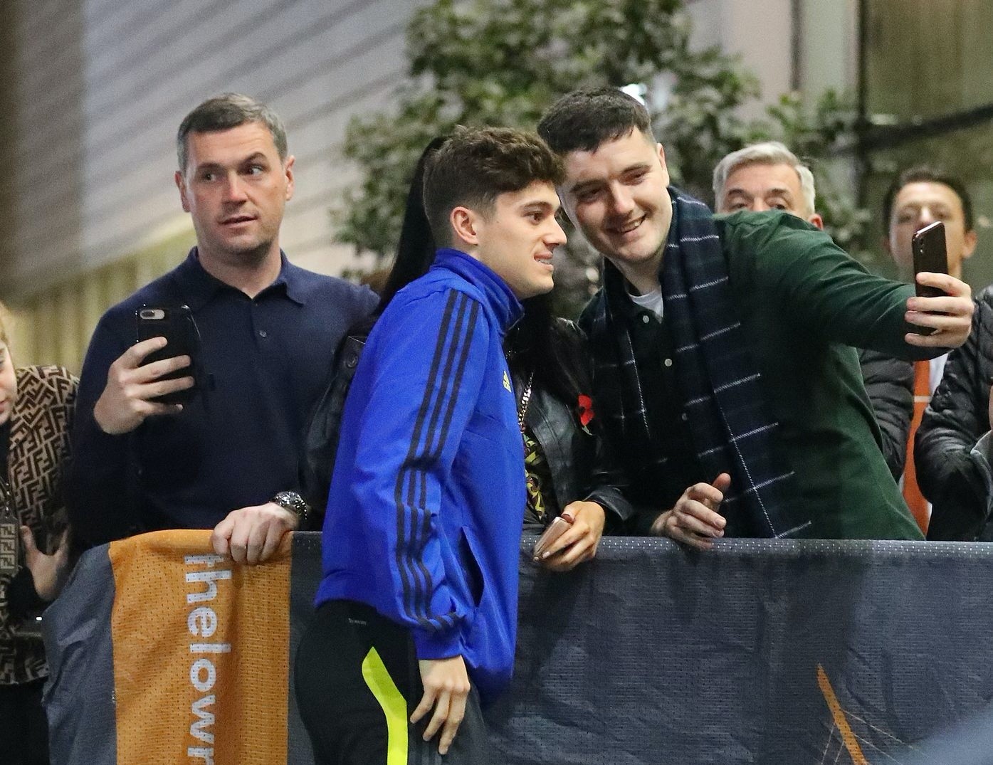 Manchester United squad arrives at Carrington - Bóng Đá