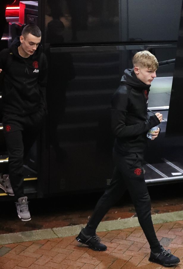 Dàn sao Man Utd đổ bộ tới khách sạn Lowry: Maguire căng thẳng; 'Nhân tố X' có mặt - Bóng Đá