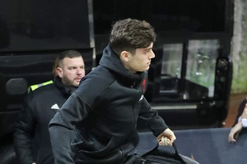 Dàn sao Man Utd đổ bộ tới khách sạn Lowry: Maguire căng thẳng; 'Nhân tố X' có mặt - Bóng Đá