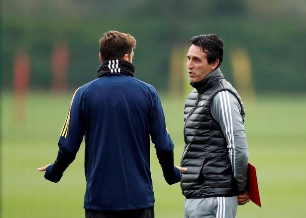 Joe Cole makes conspiracy theory about Mesut Ozil's snub at Arsenal - Bóng Đá