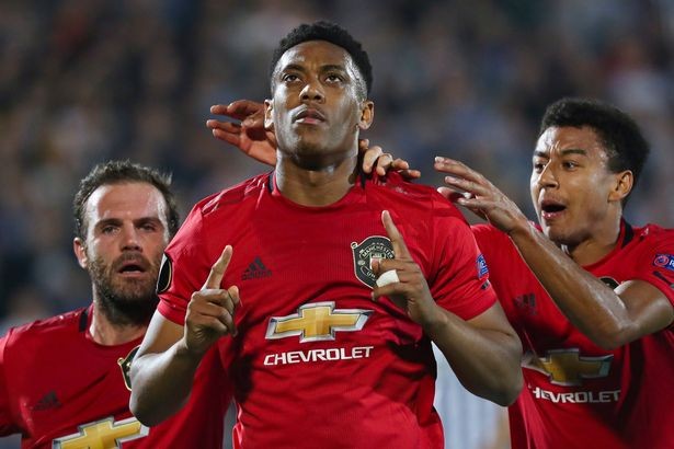 Ole Gunnar Solskjaer insists Man Utd don't need Harry Kane because they have Anthony Martial - Bóng Đá