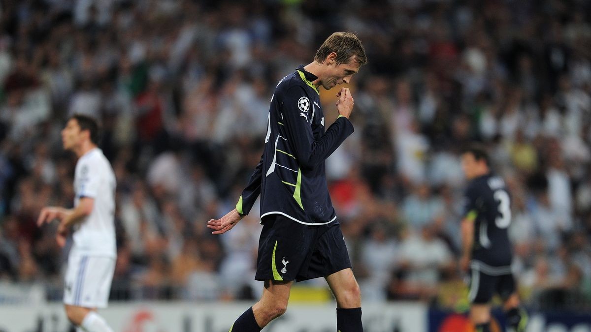Peter Crouch thừa nhận muốn đấm vào mặt 1 cầu thủ Real Madrid - Bóng Đá