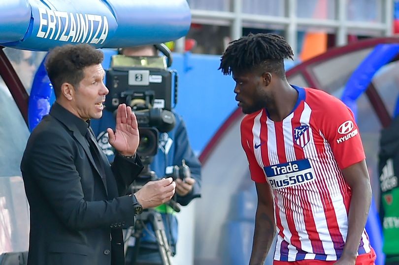 Diego Simeone explains why Arsenal already have a perfect Mesut Ozil replacement - Bóng Đá