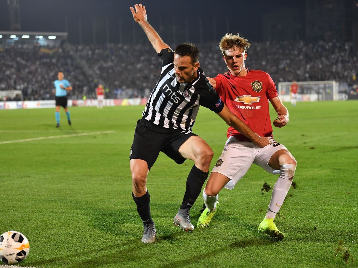 ‘SHOULD NEVER PLAY AGAIN’, SOME MAN UNITED FANS SLAM MATA PERFORMANCE VS PARTIZAN - Bóng Đá