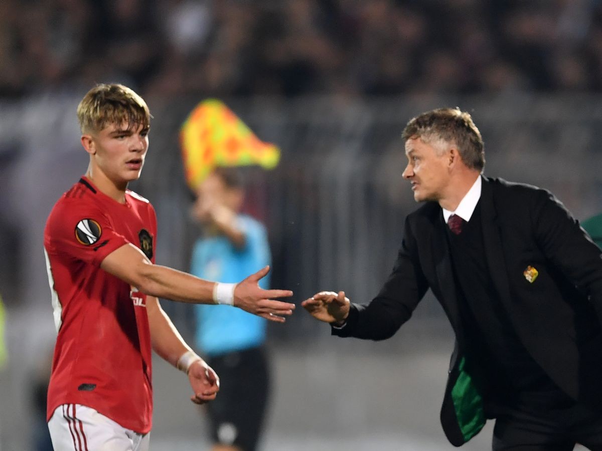 ‘SHOULD NEVER PLAY AGAIN’, SOME MAN UNITED FANS SLAM MATA PERFORMANCE VS PARTIZAN - Bóng Đá