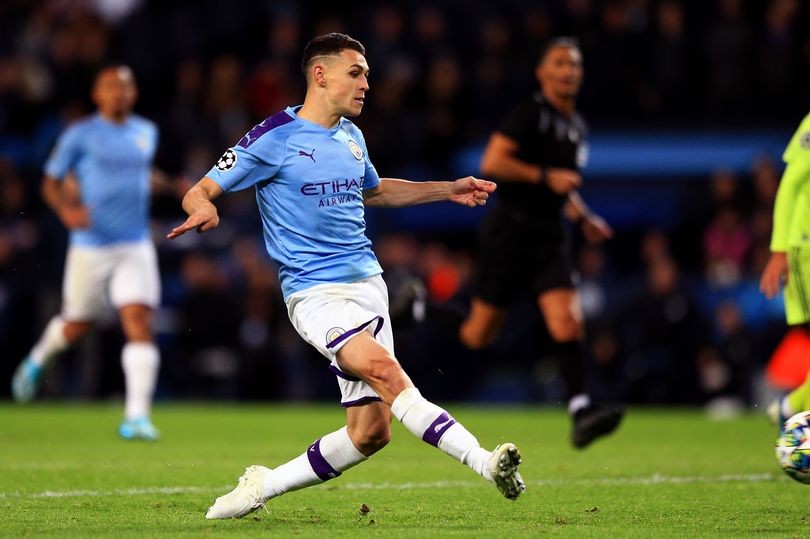 Owen Hargreaves boldly compares Man City midfielder Phil Foden to Manchester United legend - Bóng Đá