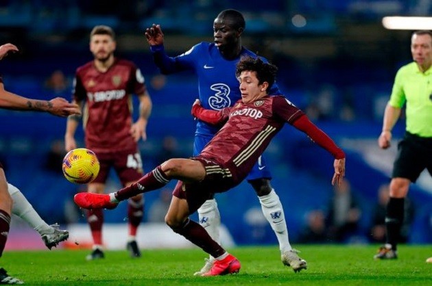 Hành động 'dại dột' của sao trẻ Leeds giúp Chelsea giành chiến thắng - Bóng Đá