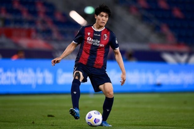 Takehiro Tomiyasu amongst defenders for Bologna since signing in 2019/20 - Bóng Đá
