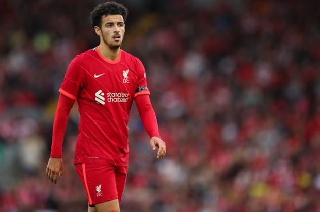 Liverpool fans believe Jurgen Klopp got key decision wrong against Brentford (Curtis Jones) - Bóng Đá