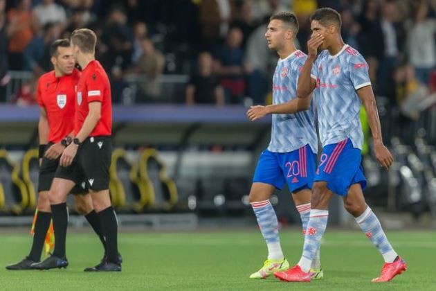 Paul Merson savages Man Utd with Man City comparison after Young Boys defeat - Bóng Đá