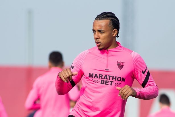 Kounde khiến cả Chelsea lẫn Sevilla ngỡ ngàng - Bóng Đá