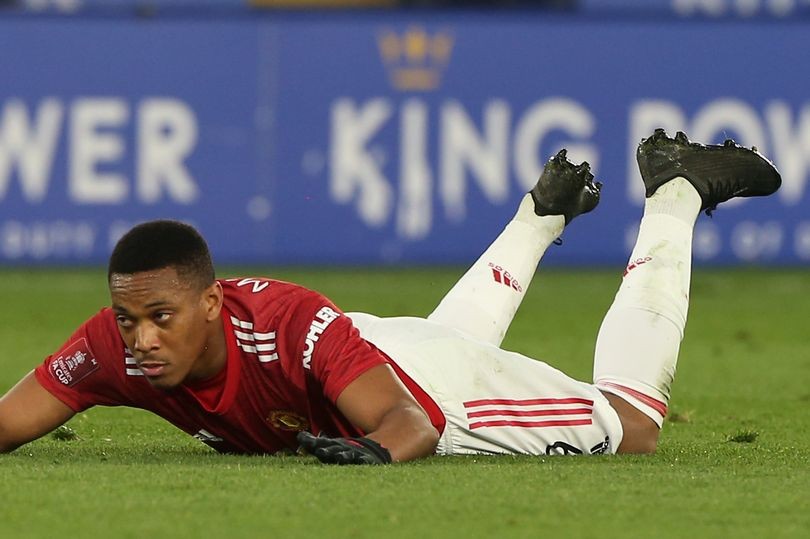 4 cầu thủ nguy cơ bật bãi khỏi Man Utd hè này - Bóng Đá