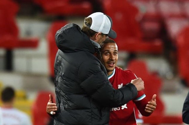 Thiago Alcantara's overheard comment to Jurgen Klopp after first Liverpool goal - Bóng Đá