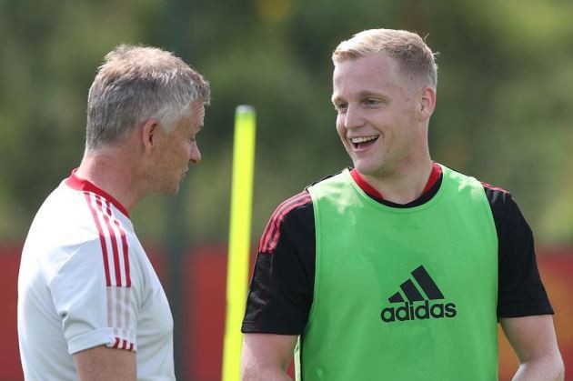 Donny van de Beek's agent breaks silence on his Manchester United future - Bóng Đá