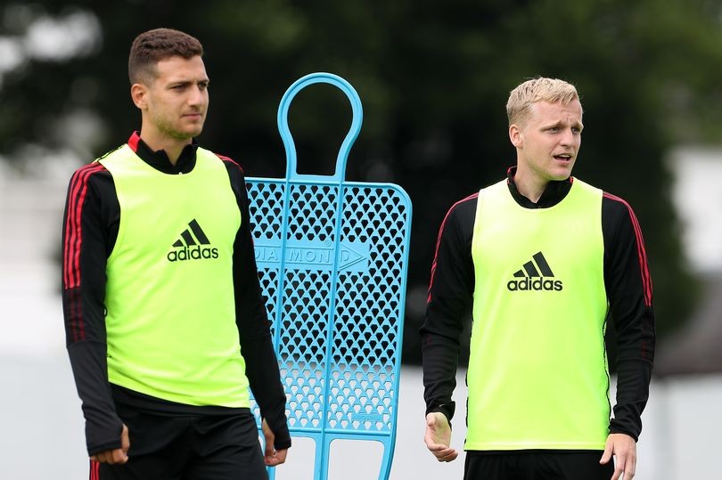 Với 43 triệu bảng, Man Utd sẽ giải quyết tương lai đển 3 cầu thủ - Bóng Đá