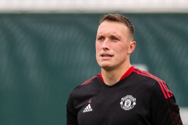 Ole Gunnar Solskjaer confirms Phil Jones in Manchester United squad vs West Ham - Bóng Đá