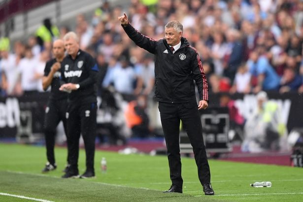 Manchester United handed title race advantage as they try to pull clear of Liverpool and Chelsea - Bóng Đá