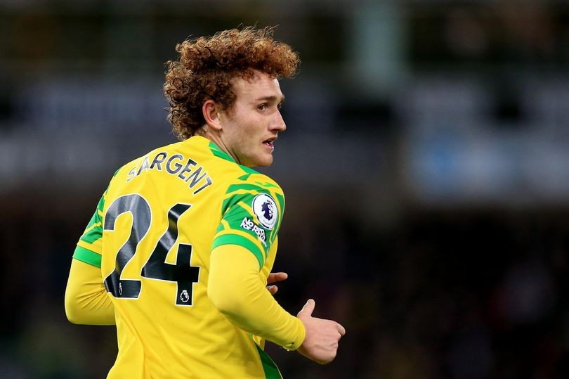 Đội hình 11 ngôi sao tệ hại nhất EPL - Bóng Đá