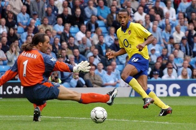 Adebayor, Nasri… Seven Arsenal stars who jumped ship to Manchester City - Bóng Đá