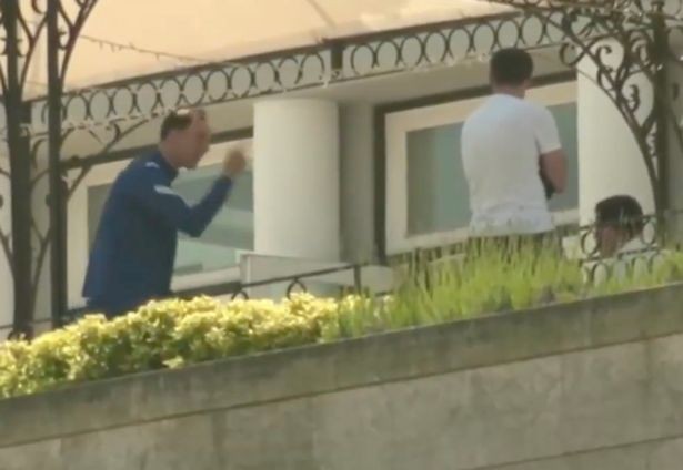 Thomas Tuchel Caught On Video Doing Hilarious Impression Of Pep Guardiola - Bóng Đá