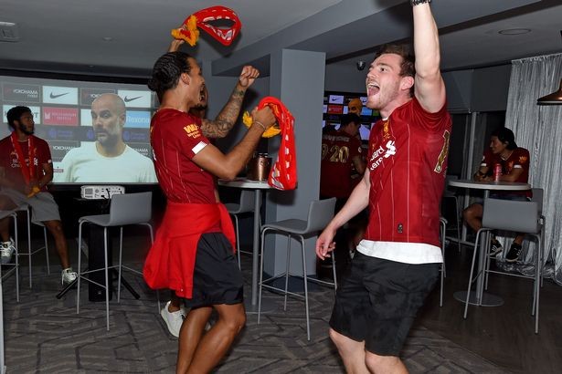 Liverpool star admits to wearing Chelsea shirt to celebrate Premier League title - Bóng Đá