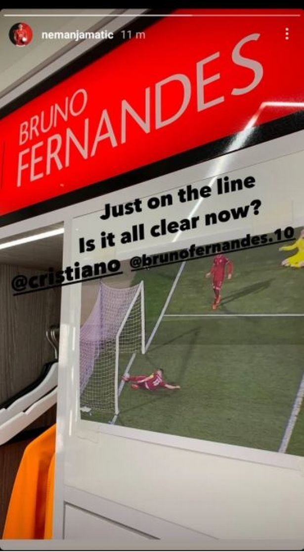 Matic troll Bruno - Bóng Đá