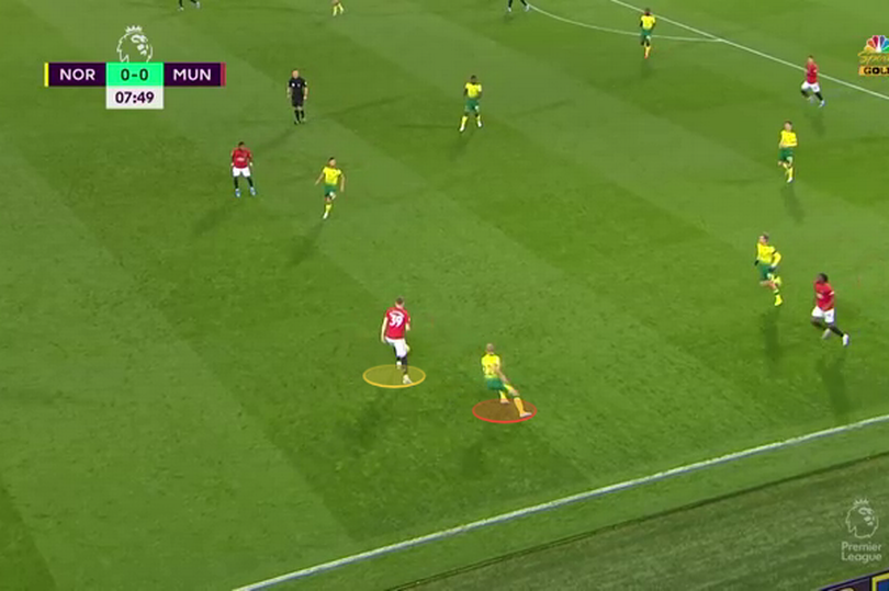  Scott McTominay rê bóng hơn cả Salah, Mane - Bóng Đá