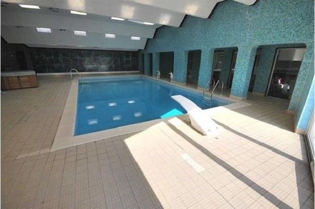 The historic Salford mansion that could be a Manchester United fan's dream home is up for sale - Bóng Đá