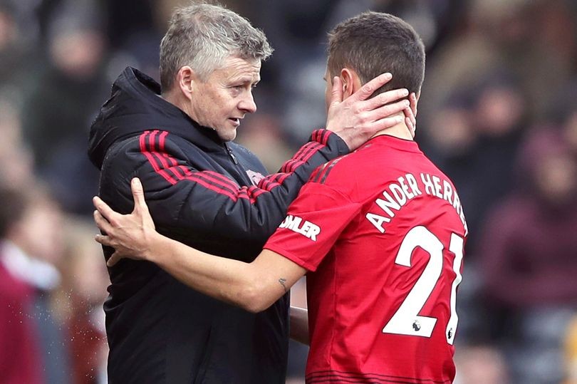 Bạn đã hiểu vì sao Man Utd quyết chia tay Ander Herrera? - Bóng Đá