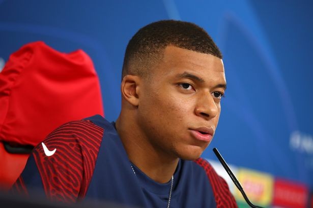 Kylian Mbappe hints at transfer as PSG superstar makes frustration clear - Bóng Đá
