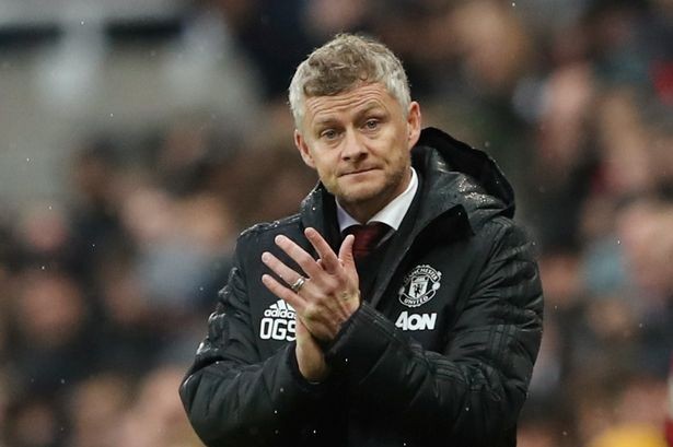 Ed Woodward told Man Utd's next manager needs £700m to spend on transfers - Bóng Đá