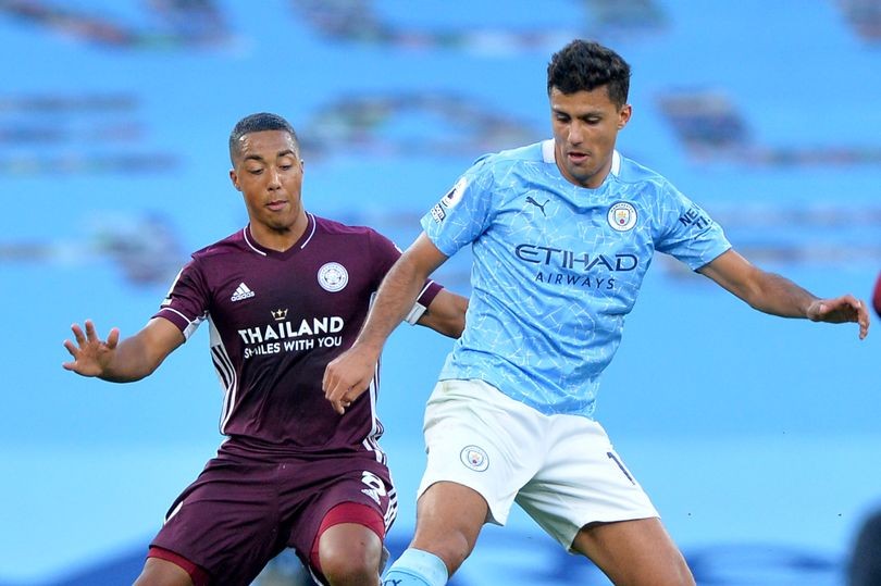 'Lucky' Leicester City 'did nothing', claims Manchester City midfielder - Bóng Đá