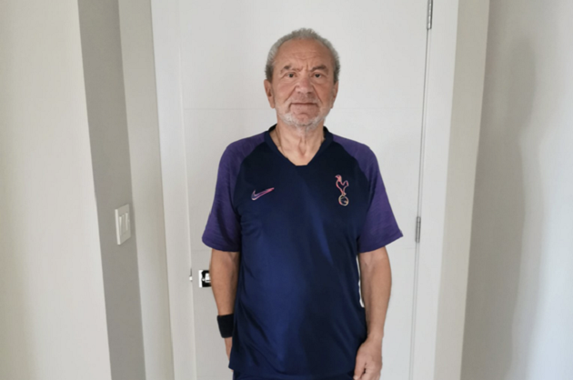 Some Arsenal fans mock former Spurs chairman over photo blunder - Bóng Đá