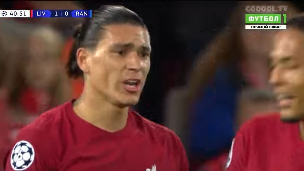Darwin Nunez's outburst towards Virgil van Dijk underlines worrying Liverpool problem - Bóng Đá