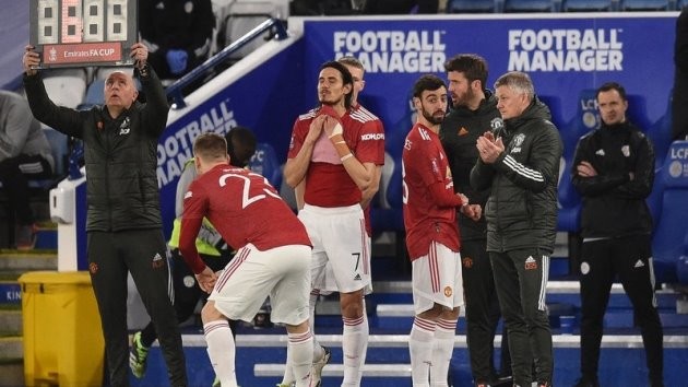 Ole Gunnar Solskjaer insists not starting Bruno Fernandes was right call after FA Cup exit at hands of Leicester City - Bóng Đá