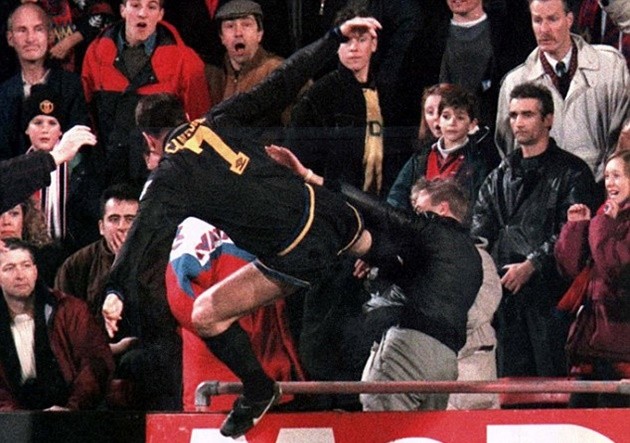 Bạn có biết 18 khoảnh khắc mang tính lịch sử tại Premier League? - Bóng Đá