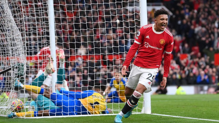Cú sốc cho Jadon Sancho; Nghịch lý Harry Maguire - Bóng Đá