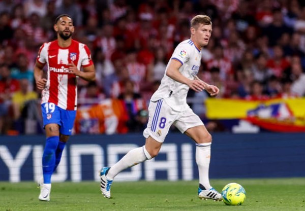 Mount khiến đồng đội ngỡ ngàng bằng tình huống dứt điểm thần sầu của mình - Bóng Đá