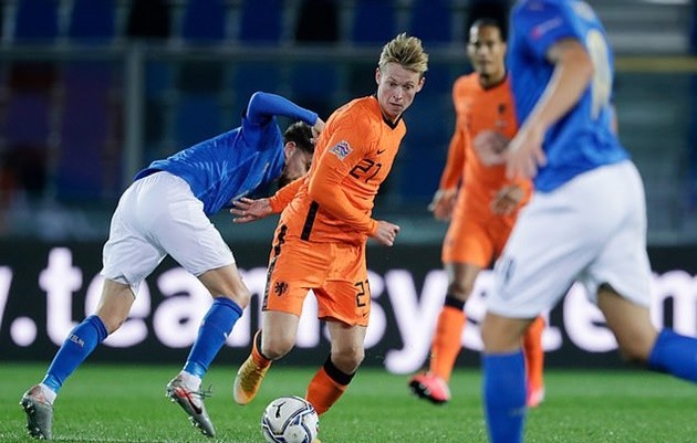 Jose Mourinho lạ lẫm trong ngày trở lại làm việc sau 11 tháng thất nghiệp - Bóng Đá