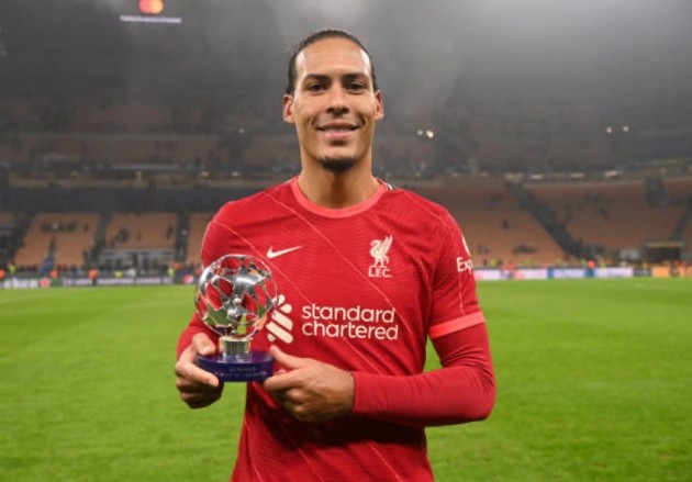 ảnh van dijk xiên dzeko - Bóng Đá