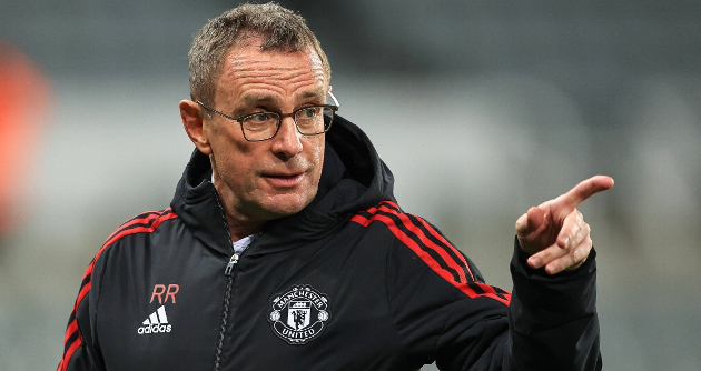 Manchester United chief executive Richard Arnold speaks to fans to prevent Glazer protest - Bóng Đá