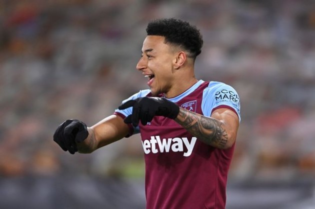 Ferdinand claims Arsenal fans wouldn't accept Man Utd playmaker Lingard - Bóng Đá