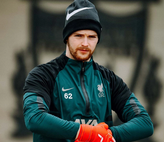 Manchester United interested in signing Arsenal flop Serge Gnabry to replace wantaway star Cristiano Ronaldo - Bóng Đá