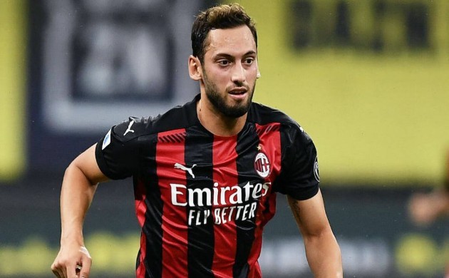 Từ chối Juventus, sao AC Milan thẳng tiến đến Man Utd - Bóng Đá