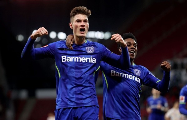 Frank de Boer ngăn Barca chiêu mộ Wijnaldum - Bóng Đá