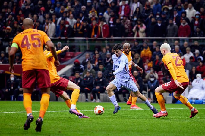 Hòa như thua, NHM Dortmund điên tiết: 