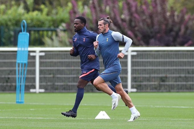 Cười té khói với loạt ảnh chế Mourinho làm HLV AS Roma - Bóng Đá