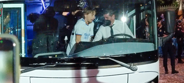 CĐV Chelsea khen ngợi di sản của Lampard trong trận Liverpool - Bóng Đá