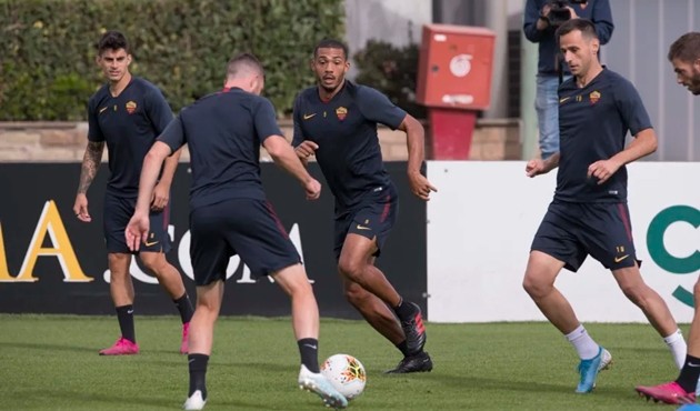 Ảnh tập của Smalling - Bóng Đá